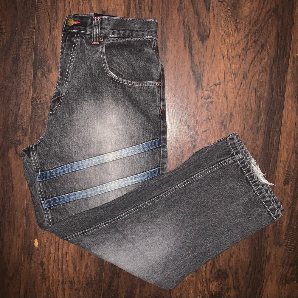 Jeans - Picture 2 of 9